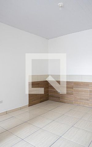 Casa à venda com 250m², 6 quartos e sem vaga Casa à venda com 250m², 6 quartos e sem vagaStudio
