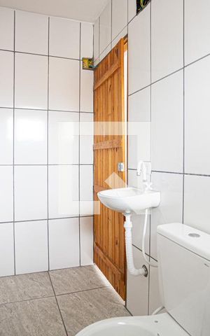 Casa à venda com 250m², 6 quartos e sem vaga Casa à venda com 250m², 6 quartos e sem vagaBanheiro