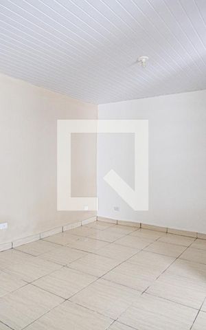 Casa à venda com 250m², 6 quartos e sem vaga Casa à venda com 250m², 6 quartos e sem vagaStudio