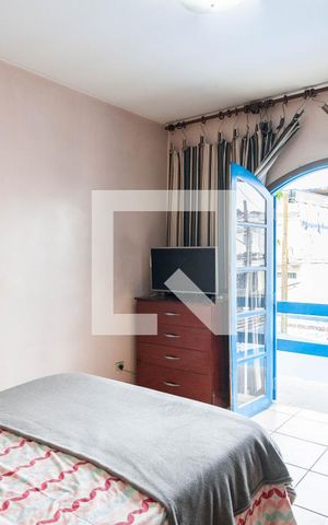Casa à venda com 150m², 3 quartos e 2 vagas Casa à venda com 150m², 3 quartos e 2 vagasSuíte