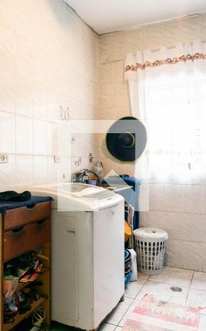 Casa à venda com 150m², 3 quartos e 2 vagas Casa à venda com 150m², 3 quartos e 2 vagasÁrea de Serviço