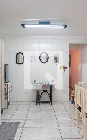 Casa à venda com 150m², 3 quartos e 2 vagas Casa à venda com 150m², 3 quartos e 2 vagasCozinha