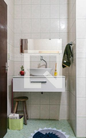 Casa à venda com 150m², 3 quartos e 2 vagas Casa à venda com 150m², 3 quartos e 2 vagasBanheiro da Suíte