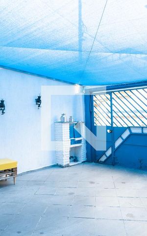 Casa à venda com 150m², 3 quartos e 2 vagas Casa à venda com 150m², 3 quartos e 2 vagasGaragem