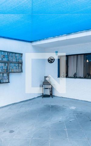 Casa à venda com 150m², 3 quartos e 2 vagas Casa à venda com 150m², 3 quartos e 2 vagasGaragem