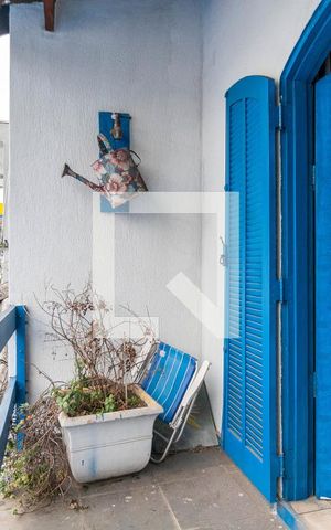 Casa à venda com 150m², 3 quartos e 2 vagas Casa à venda com 150m², 3 quartos e 2 vagasVaranda