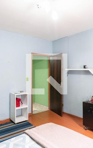 Casa à venda com 150m², 3 quartos e 2 vagas Casa à venda com 150m², 3 quartos e 2 vagasQuarto 2