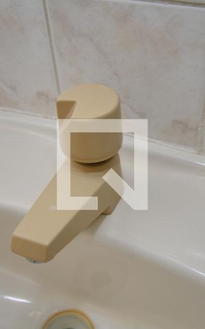Apartamento à venda com 58m², 2 quartos e 1 vagaBanheiro - Torneira