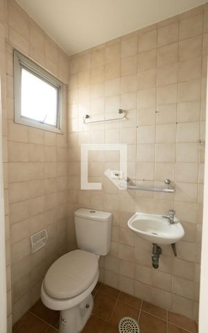 Apartamento para alugar com 84m², 3 quartos e 1 vaga Apartamento para alugar com 84m², 3 quartos e 1 vagaBanheiro de Serviço
