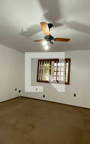 Casa à venda com 430m², 5 quartos e 5 vagasQuarto 5 - Suíte