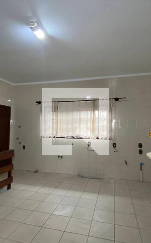 Casa à venda com 430m², 5 quartos e 5 vagasCozinha