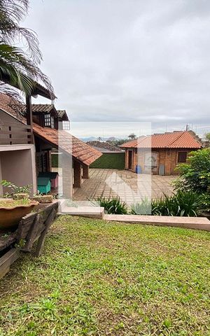 Casa à venda com 430m², 5 quartos e 5 vagasÁrea Externa