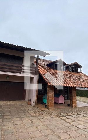 Casa à venda com 430m², 5 quartos e 5 vagasÁrea Externa