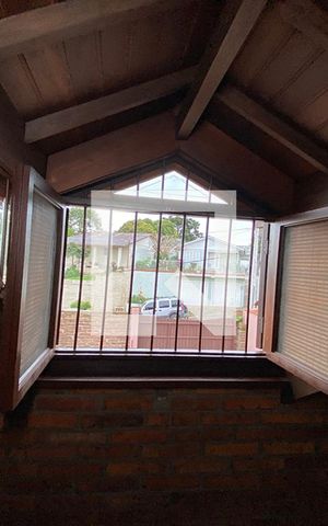 Casa à venda com 430m², 5 quartos e 5 vagasJanela do Quarto 2 