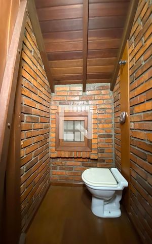 Casa à venda com 430m², 5 quartos e 5 vagasLavabo