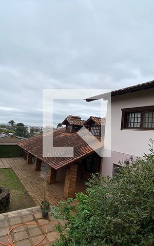 Casa à venda com 430m², 5 quartos e 5 vagasÁrea Externa