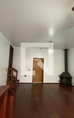 Casa à venda com 430m², 5 quartos e 5 vagasSala