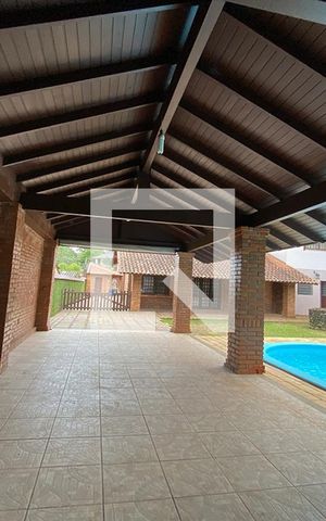 Casa à venda com 430m², 5 quartos e 5 vagasÁrea Externa