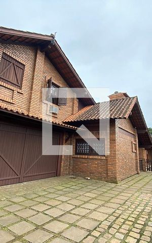 Casa à venda com 430m², 5 quartos e 5 vagasÁrea Externa