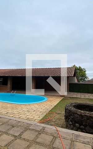 Casa à venda com 430m², 5 quartos e 5 vagasÁrea Externa