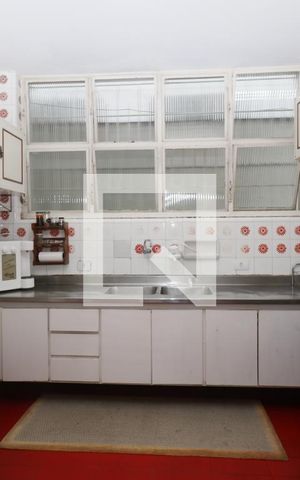Casa para alugar com 420m², 4 quartos e 4 vagasCozinha