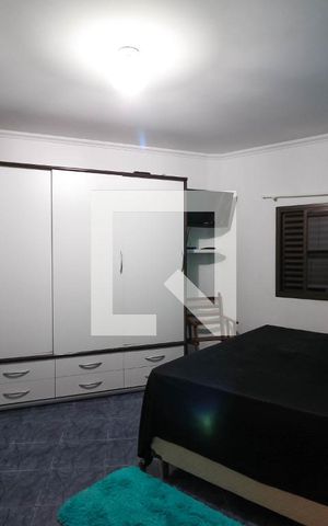 Casa à venda com 514m², 4 quartos e 8 vagas Casa à venda com 514m², 4 quartos e 8 vagasQuarto 2