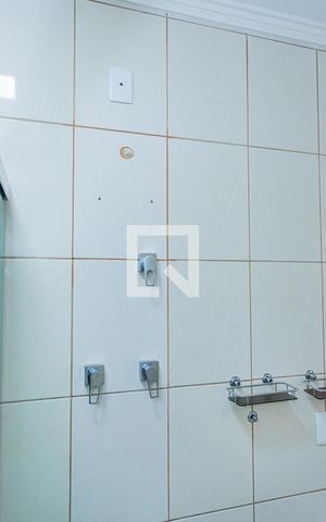 Casa para alugar com 116m², 2 quartos e 1 vaga Casa para alugar com 116m², 2 quartos e 1 vagaBanheiro suite