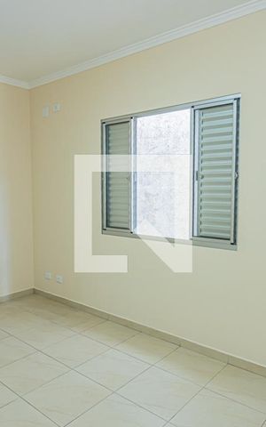 Casa para alugar com 50m², 1 quarto e 1 vaga Casa para alugar com 50m², 1 quarto e 1 vagaQuarto