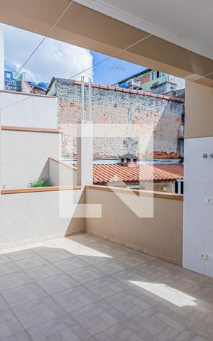 Casa para alugar com 50m², 1 quarto e 1 vaga Casa para alugar com 50m², 1 quarto e 1 vagaQuintal e área de serviço