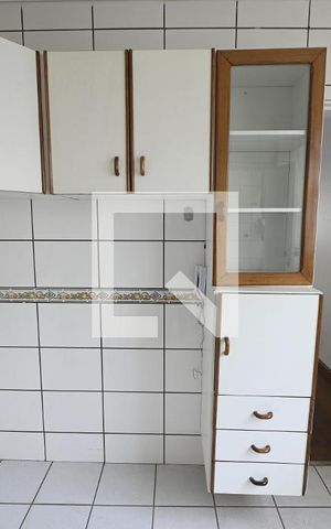 Apartamento à venda com 198m², 4 quartos e 2 vagas Apartamento à venda com 198m², 4 quartos e 2 vagasCozinha