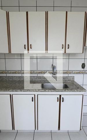 Apartamento à venda com 198m², 4 quartos e 2 vagas Apartamento à venda com 198m², 4 quartos e 2 vagasCozinha