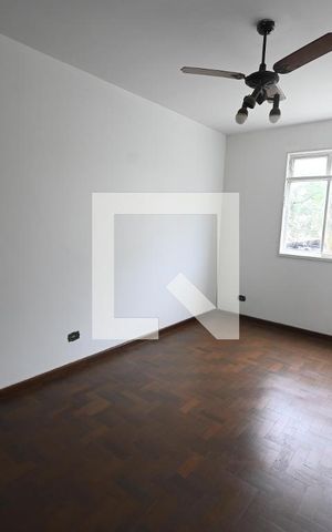 Apartamento à venda com 198m², 4 quartos e 2 vagas Apartamento à venda com 198m², 4 quartos e 2 vagasQuarto 1