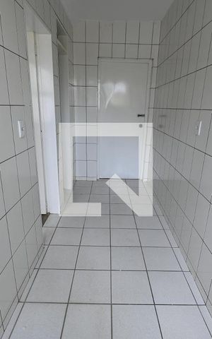 Apartamento à venda com 198m², 4 quartos e 2 vagas Apartamento à venda com 198m², 4 quartos e 2 vagasÁrea de Serviço