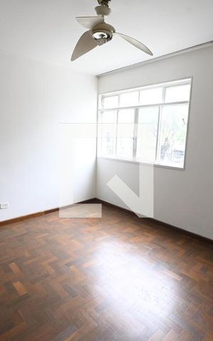 Apartamento à venda com 198m², 4 quartos e 2 vagas Apartamento à venda com 198m², 4 quartos e 2 vagasQuarto 4