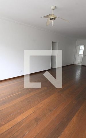 Apartamento à venda com 198m², 4 quartos e 2 vagas Apartamento à venda com 198m², 4 quartos e 2 vagasSala