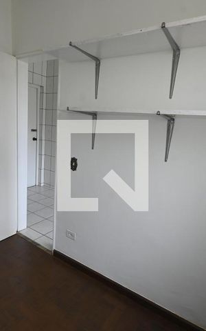 Apartamento à venda com 198m², 4 quartos e 2 vagas Apartamento à venda com 198m², 4 quartos e 2 vagasDespensa