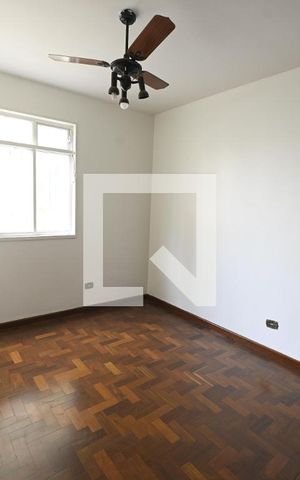 Apartamento à venda com 198m², 4 quartos e 2 vagas Apartamento à venda com 198m², 4 quartos e 2 vagasQuarto 2