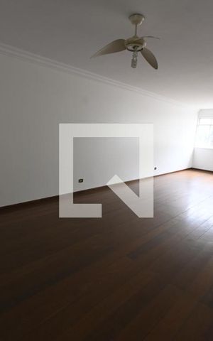 Apartamento à venda com 198m², 4 quartos e 2 vagas Apartamento à venda com 198m², 4 quartos e 2 vagasSala