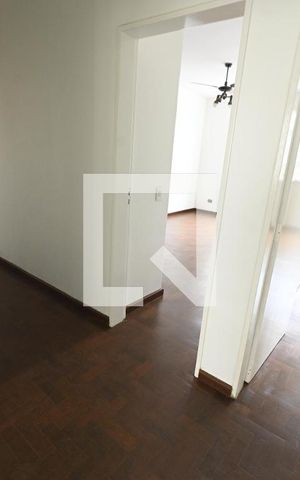 Apartamento à venda com 198m², 4 quartos e 2 vagas Apartamento à venda com 198m², 4 quartos e 2 vagasCorredor