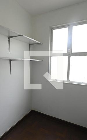 Apartamento à venda com 198m², 4 quartos e 2 vagas Apartamento à venda com 198m², 4 quartos e 2 vagasDespensa