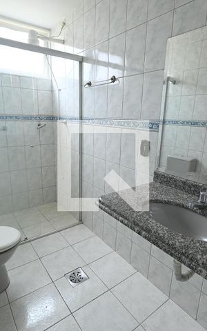 Apartamento à venda com 198m², 4 quartos e 2 vagas Apartamento à venda com 198m², 4 quartos e 2 vagasBanheiro