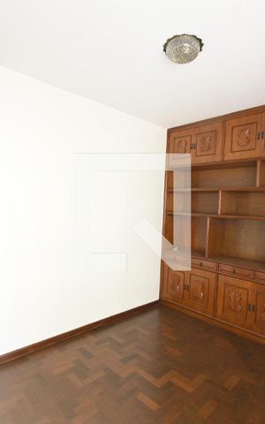 Apartamento à venda com 198m², 4 quartos e 2 vagas Apartamento à venda com 198m², 4 quartos e 2 vagasQuarto 3