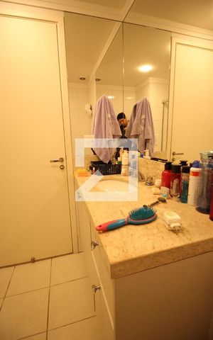 Apartamento para alugar com 241m², 4 quartos e 4 vagasBanheiro Suíte 2