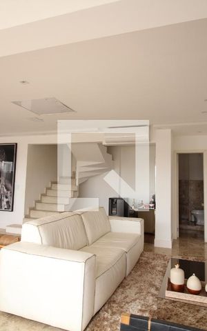 Apartamento para alugar com 241m², 4 quartos e 4 vagasSala