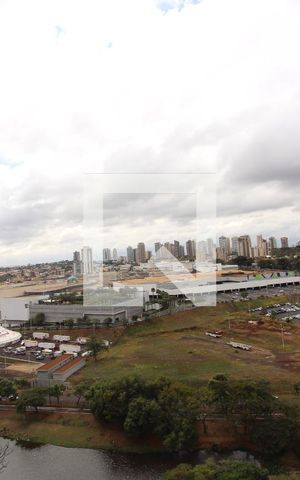 Apartamento para alugar com 241m², 4 quartos e 4 vagasVaranda com ofurô - Vista