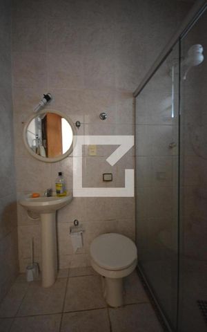 Casa à venda com 280m², 6 quartos e 3 vagasBanheiro social