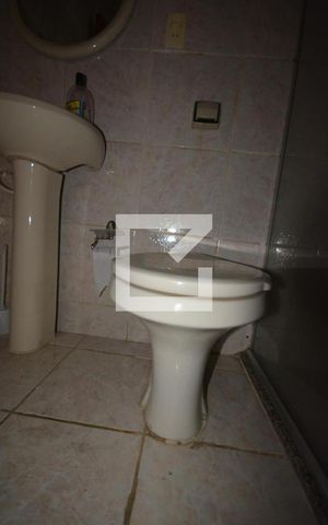 Casa à venda com 280m², 6 quartos e 3 vagasBanheiro de Serviço