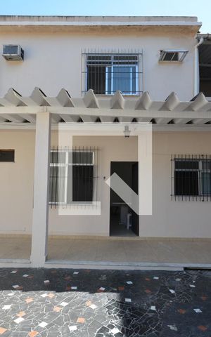 Casa à venda com 280m², 6 quartos e 3 vagasFachada