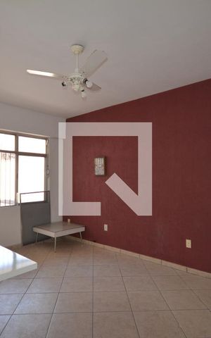 Casa à venda com 280m², 6 quartos e 3 vagasSala