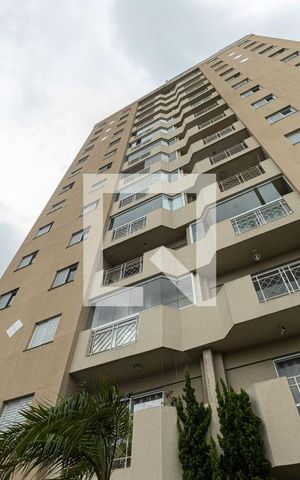 Apartamento para alugar com 62m², 2 quartos e 1 vaga Apartamento para alugar com 62m², 2 quartos e 1 vagaFachada